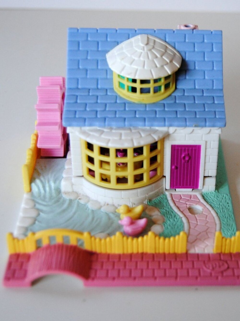Polly Pocket Grandma's Cottage 1994 ~Missing Cookie Tray- Original Figures